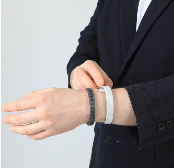 Wearing Magnetic leather sports band