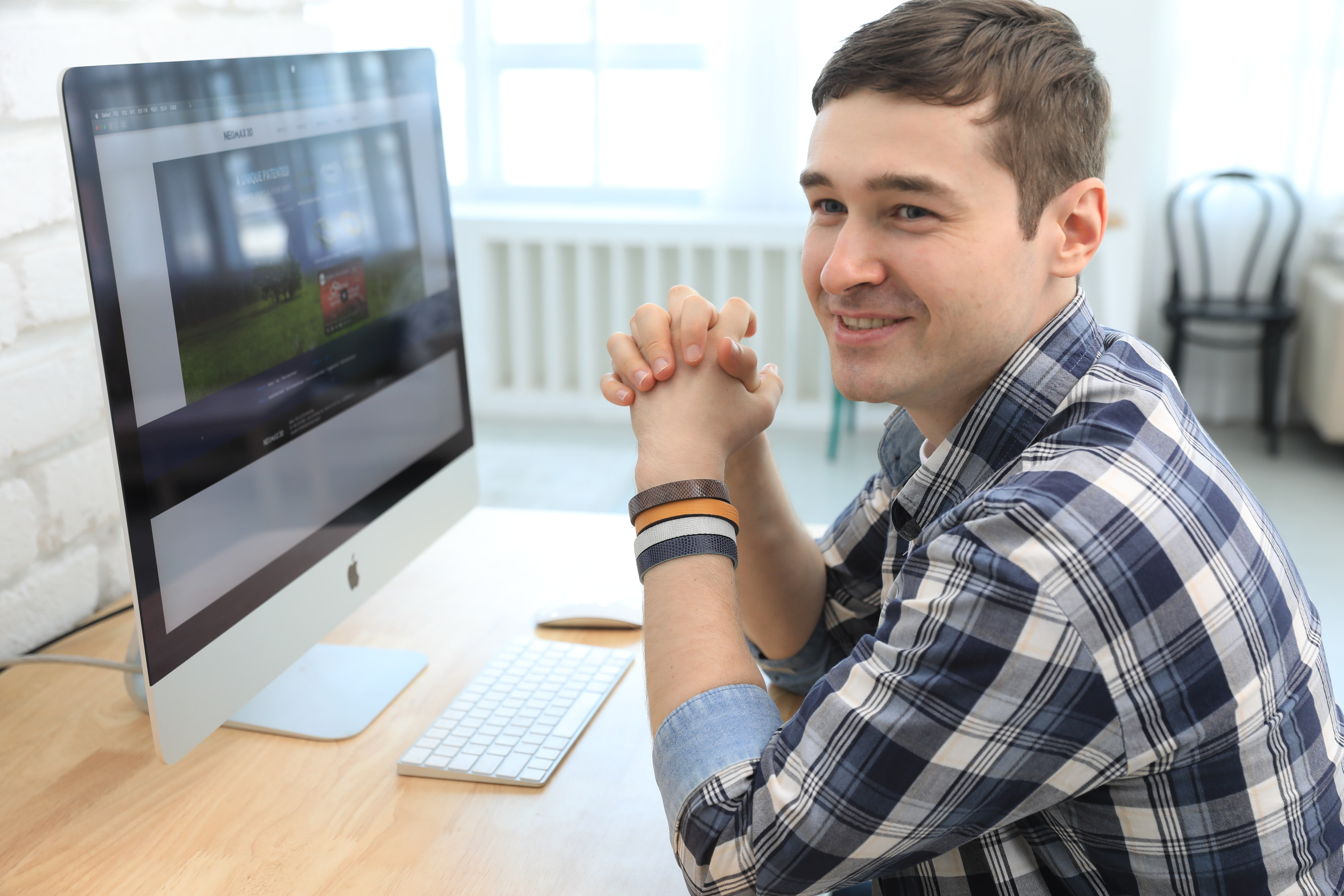 Wearing Magnetic leather sports band